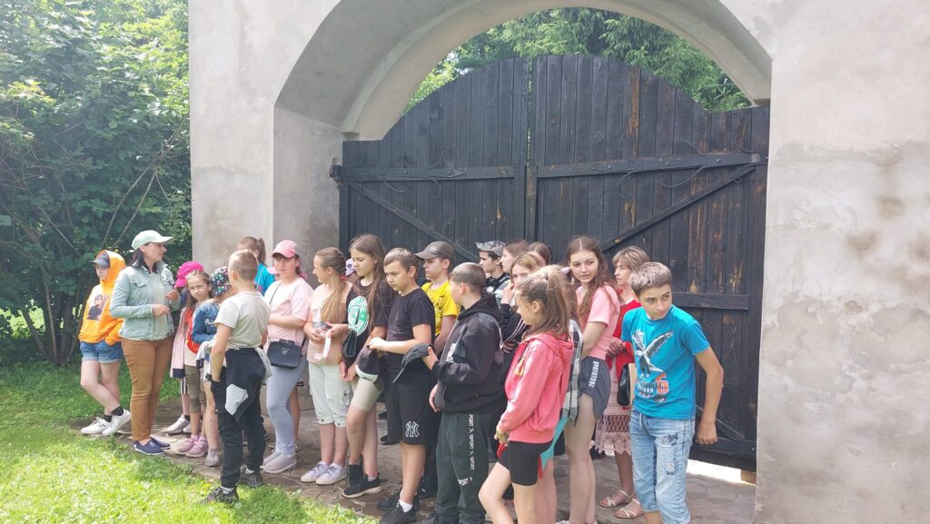 Літній відпочинок. Екскурсія.